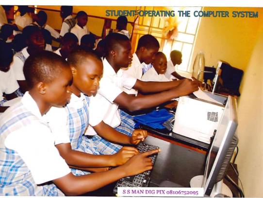 Computerraum der Schule