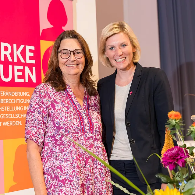 bisherige und neue Bundesvorsitzende der kfd